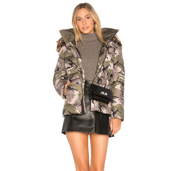 The North Face Jackets & Blazers - WOMEN'S The North Face GOTHAM JACKET II CAMO